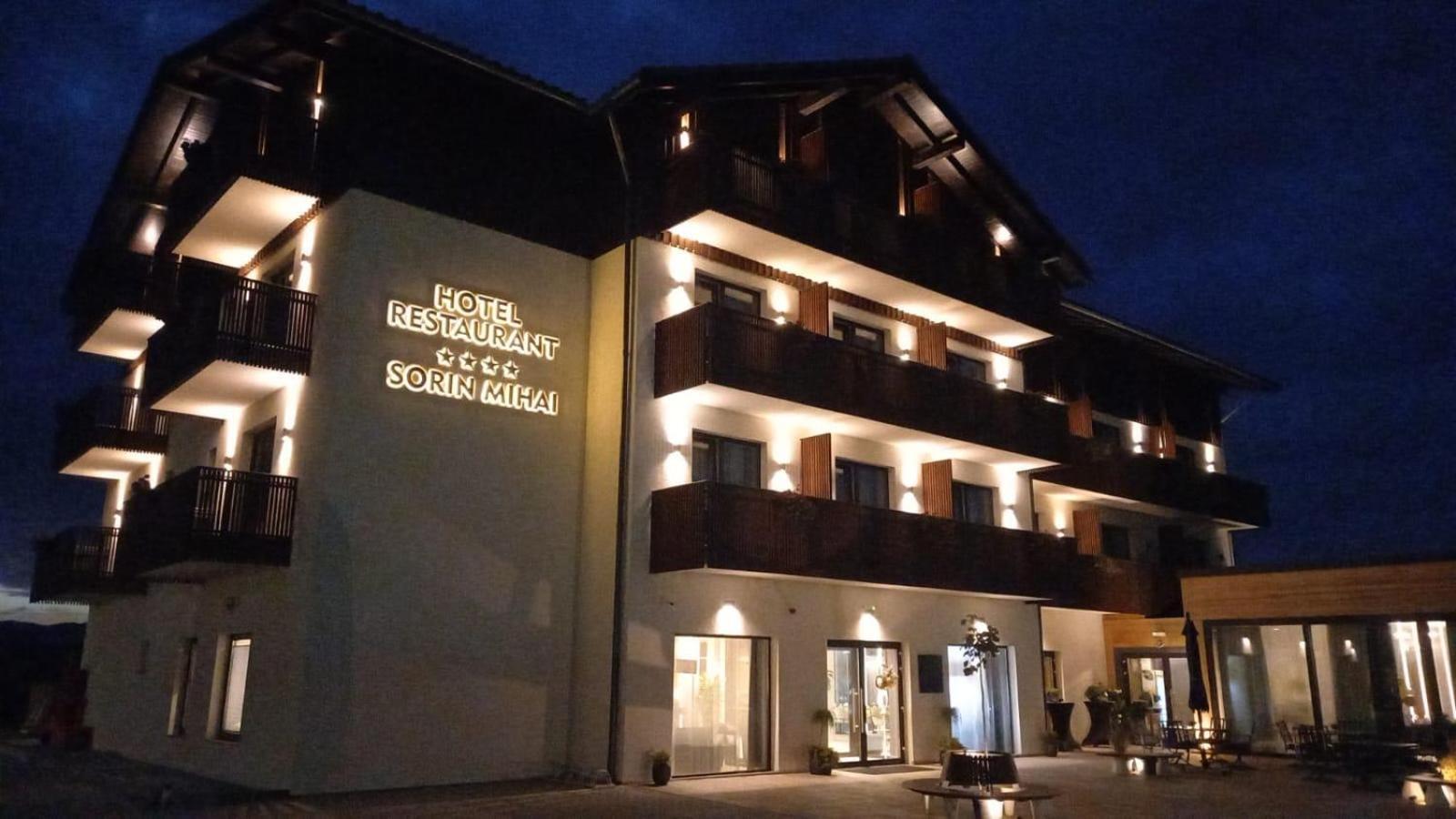 Hotel Sorin Mihai Cristian  Exteriér fotografie